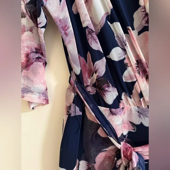 ConnectedWomen's Floral-Print 3/4-Sleeve Midi Dress - Picture 6 of 12